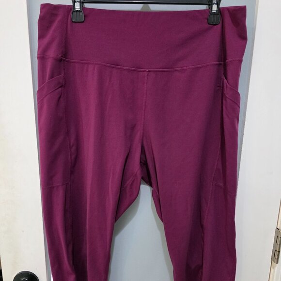32 Degrees Cool Women’s Yoga Capri Pants Size XXL Plum Purple Pockets Activewear - Picture 1 of 8